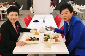 杨影淡出国乒解说，美女高菡成新晋一姐，球迷：专业性还需提升图片