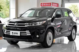 日系中型SUV销量王，空间又大又舒服，实拍丰田汉兰达图片
