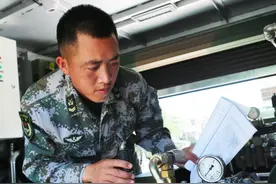 天津滨海新区爆炸，他深入险境找到这罐高危物品图片