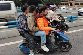 初中生花3000元买辆无牌二手摩托 还载同学上路“兜风”图片