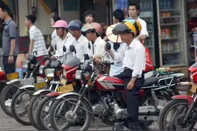 废旧摩托车当废铁卖掉，不办理报废手续有什么后果？交警：别胡来图片