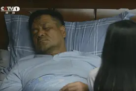 《装台》刁大军“领盒饭”，职业曝光，悲剧人物，回不去的故乡图片