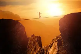 100万大学生在送外卖，清华北大毕业生扎堆考公务员！太离谱图片