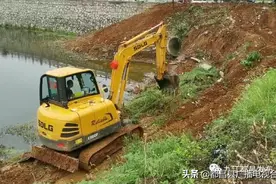 县园林处：整治历史遗留边坡 提升城市“颜值”图片