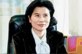 董明珠犹如母狮一样怒吼，9亿就要把格力卖给老美，你们休想图片