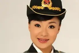王丽达：凭浏阳河成名，42岁被评为学校教授，唯一拒嫁豪门歌唱家图片