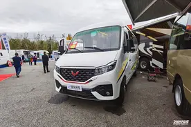 这是不是百姓需要的房车？24.8万买一款五菱S300房车图片