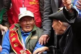 一个老兵的报恩：放牛时被抓壮丁，为保护战友家人，77年不回家图片