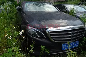 惠州司法拍卖：车牌号为粤LW637Z的梅赛德斯奔驰BJ7205HEL小型轿车图片