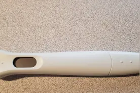 内装试纸的电子妊x娠测试笔图片