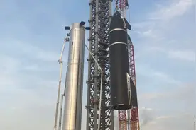 有史以来最高的火箭：SpaceX的星际飞船系统组装完成图片
