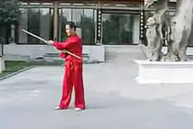 西北武术名家饶世树先生演练的鞭杆十三法