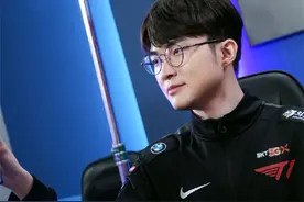 faker现场破防，爸爸为病中孩子买他50分钟，选手难忍眼泪图片