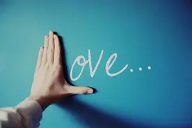 你应该知道，男人的软肋，只有他深爱的女人才看得到图片