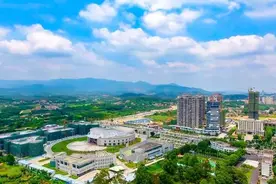 惠州的一个县，山清水秀空气好，四季如春气候宜人，适合养老图片