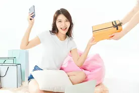 资讯：交易总额、交易笔数同比大幅增长：招行信用卡交出“双11”亮眼答卷图片