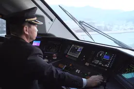 司机比手势，到底给谁看？图片