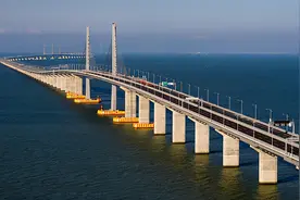 海水这么深，跨海大桥的桥墩是怎么修建的？技术还得看中国图片