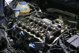 怪兽修车：整备一辆13款帕萨特B7，精心施工，让它重回新车状态图片