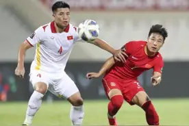 争议！球迷赛后批评李铁：知道为什么之前里皮不用于大宝了吧？图片