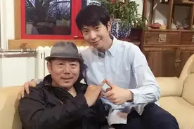 倔强到最后，李成儒还是输给李大海，挠头无奈：我老了图片
