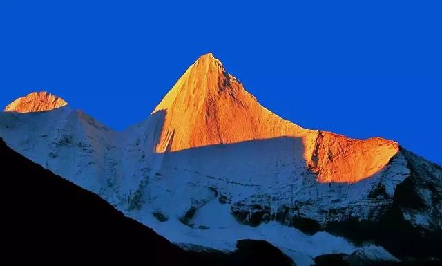 洛克线丨让无数行者放弃生命的地方，到底有多美