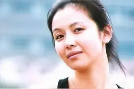 曾是中戏班花被力捧，如今发福混姨圈，王澜经历了什么？图片