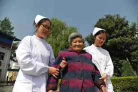 陕西老太暴走十公里，三个儿子整宿寻找：“以后一定要轮流照顾”图片