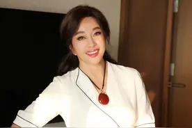 刘晓庆：我与谢晋导演没有私生子，他荣光背后尽是泪和痛图片