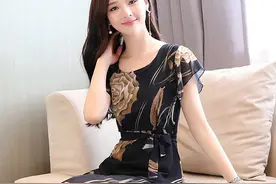 年轻漂亮女性在夏季防止性骚扰的几大绝招图片