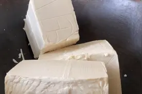 山东临沂小伙卖板面，6元一碗每天400斤料，4家店每月用10000多斤图片