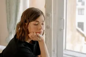 维系成年人的感情，什么是必要的？图片