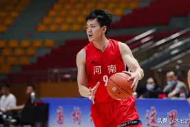 河南暴雨急，淋湿CBA球员的家乡情图片