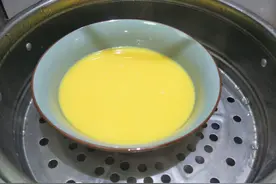 蒸鸡蛋羹，冷水下锅还是热水下锅？教你详细做法，鸡蛋嫩滑如布丁图片