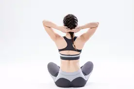 女性想要通过健身锻炼出好身材？坚持有氧以及无氧缺一不可图片