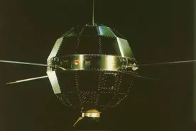 东方红卫星发射已有51年，现在在哪里，中国机械臂能带它回家吗？图片