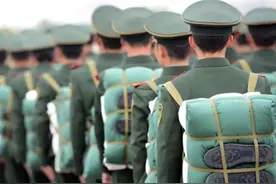 大学生服役两年，退伍后能拿到多少经济补助？想参军的人莫失良机图片