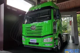 售价33万元左右，解放J6P砂石款牵引车有哪些针对性设计？图片