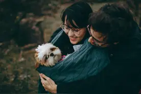 《机智的恋爱》：快来围观！这俩女孩好手段，逼得男人为爱痴狂图片
