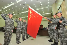 你听说过警察可以拦军人吗？图片