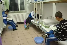 “住校”和“走读”有啥不同？差别不是一点点，家长庆幸没选错图片