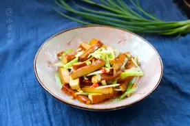 香干要咋做才香软滑嫩？原来搭配食材有讲究，出锅后比吃肉还香图片