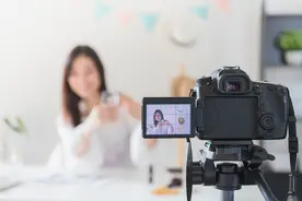 网红诱导刷礼物：捞金的手不该伸向未成年人图片