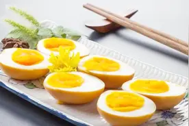 胆囊炎不能吃什么？3种食物不要碰，不要不当一回事视频封面