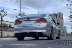 「加装大炮」老款八代思域1.8L丨HKG中尾段阀门排气图片