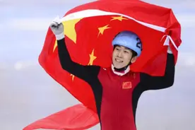 19岁就拿了短道速滑世界冠军，娶了大自己8岁的师姐，却让人羡慕图片