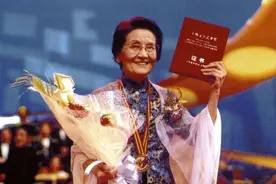 如果《八佰》用这首歌当主题曲，也许会是一种圆满图片