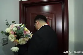 真实婚礼现场新郎好不容易闯进门，掀开新娘盖头居然是大猩猩图片