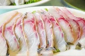 草鱼和鲩鱼区别真的像西红柿跟番茄一样吗？图片