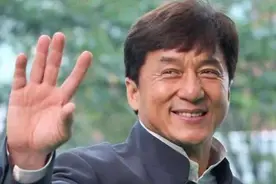 "渣男"成龙：风流大半个娱乐圈，唯独追她时哽咽说"我配不上她"图片